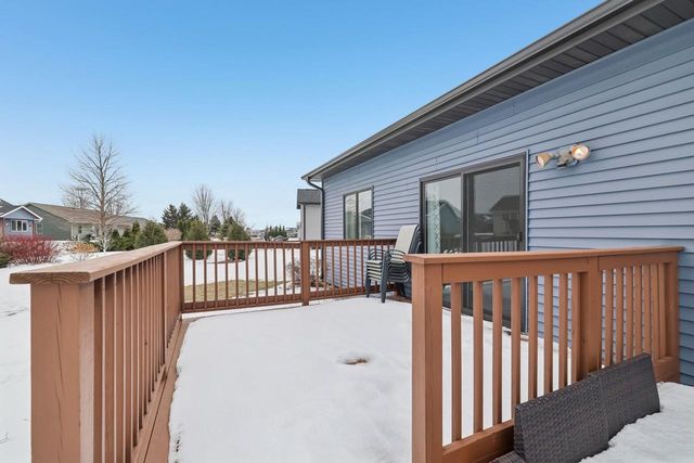 6 N Windmill Ridge Road, Evansville, WI 53536