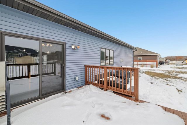 6 N Windmill Ridge Road, Evansville, WI 53536