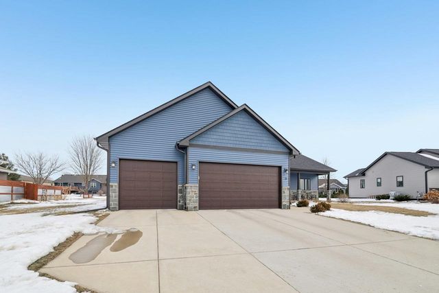 6 N Windmill Ridge Road, Evansville, WI 53536