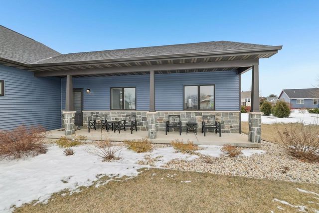 6 N Windmill Ridge Road, Evansville, WI 53536