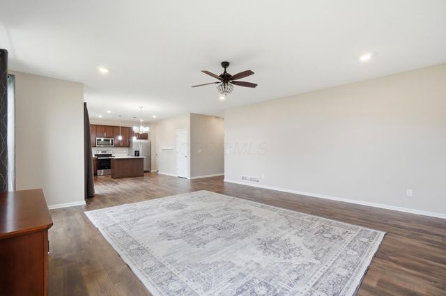 283 Mahogany Lane, Commercial Point, OH 43116