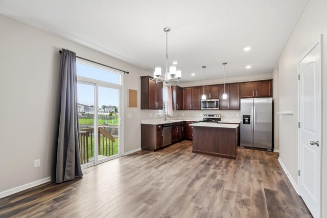 283 Mahogany Lane, Commercial Point, OH 43116