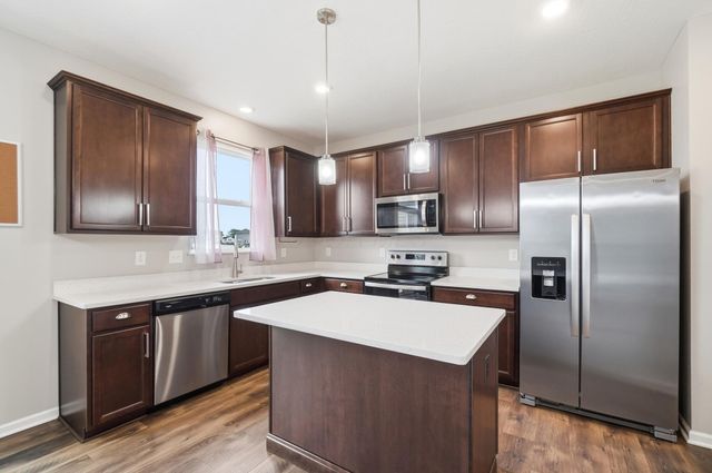 283 Mahogany Lane, Commercial Point, OH 43116