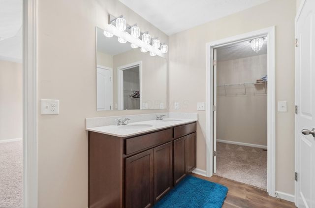 283 Mahogany Lane, Commercial Point, OH 43116