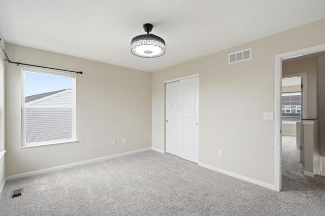 283 Mahogany Lane, Commercial Point, OH 43116