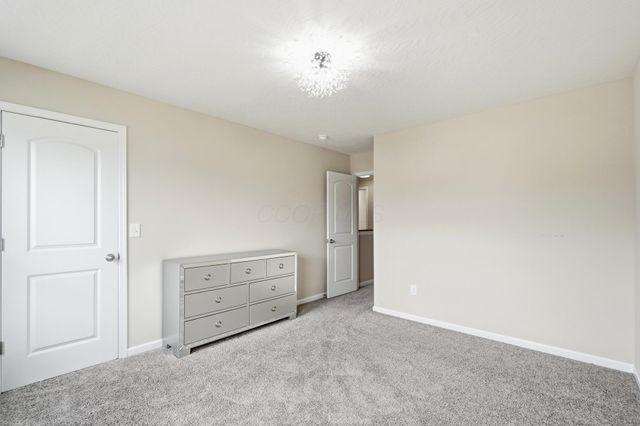 283 Mahogany Lane, Commercial Point, OH 43116
