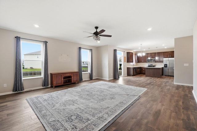 283 Mahogany Lane, Commercial Point, OH 43116