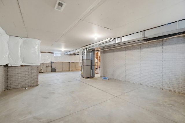 283 Mahogany Lane, Commercial Point, OH 43116