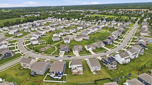 283 Mahogany Lane, Commercial Point, OH 43116
