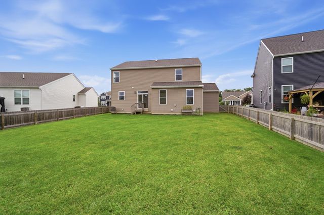 283 Mahogany Lane, Commercial Point, OH 43116