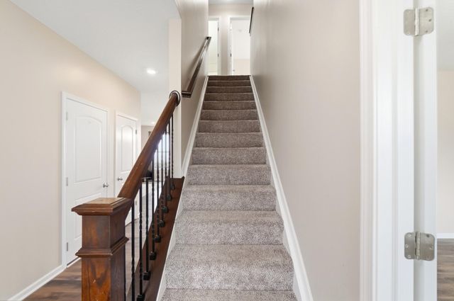 283 Mahogany Lane, Commercial Point, OH 43116