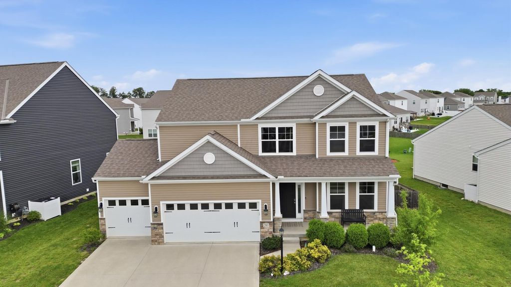 283 Mahogany Lane, Commercial Point, OH 43116