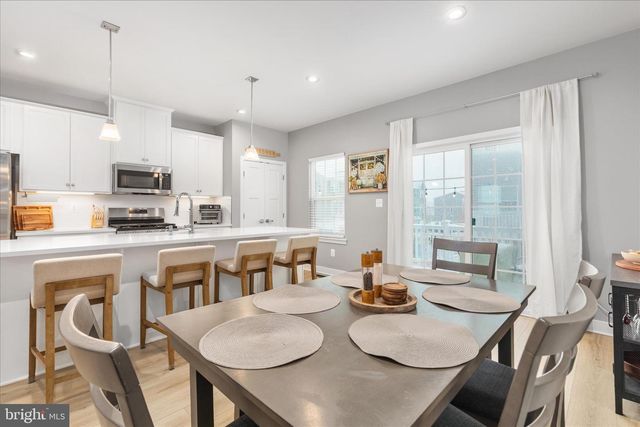 10318 HERITAGE TRAIL CT, Manassas, VA 20109