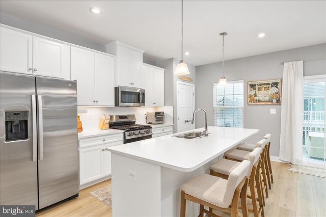 10318 HERITAGE TRAIL CT, Manassas, VA 20109