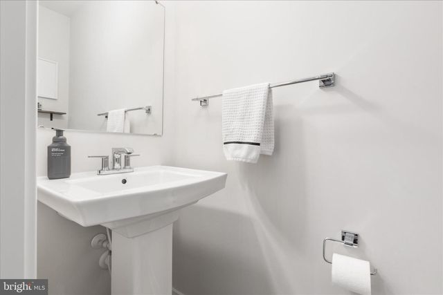 10318 HERITAGE TRAIL CT, Manassas, VA 20109