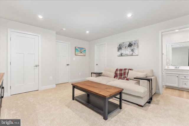 10318 HERITAGE TRAIL CT, Manassas, VA 20109