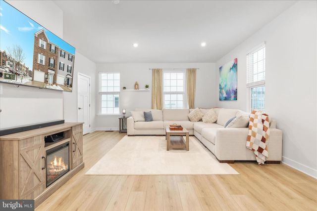 10318 HERITAGE TRAIL CT, Manassas, VA 20109