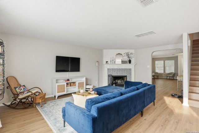 8111 Silver Grv, San Antonio, TX 78254