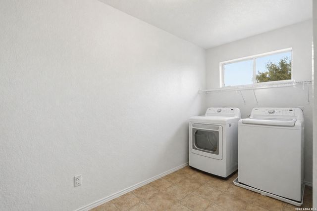 8111 Silver Grv, San Antonio, TX 78254