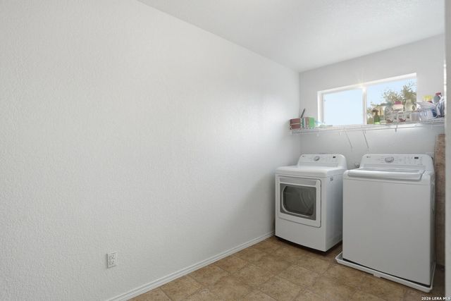 8111 Silver Grv, San Antonio, TX 78254