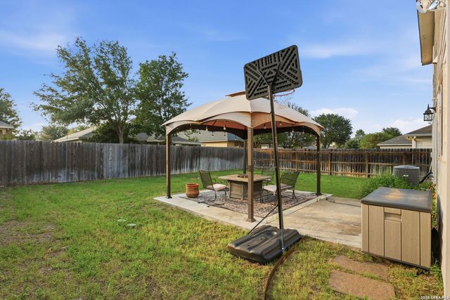 8111 Silver Grv, San Antonio, TX 78254