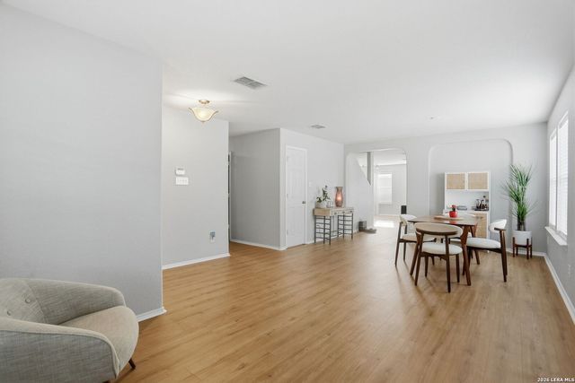 8111 Silver Grv, San Antonio, TX 78254