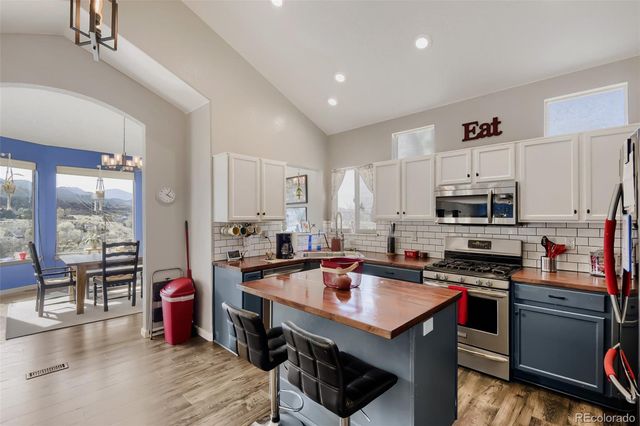7431 Bison Place, Littleton, CO 80125