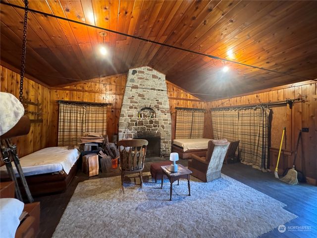 4061 FS RD 4832, Snoqualmie Pass, WA 98068