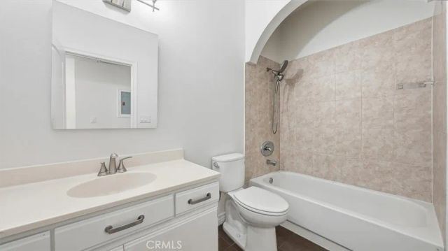 11822 Goshen Avenue 303, Los Angeles, CA 90049