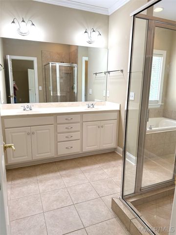 5548 Ash Grove Circle, Montgomery, AL 36116