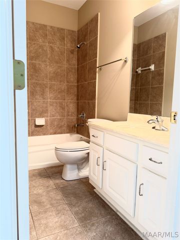 5548 Ash Grove Circle, Montgomery, AL 36116