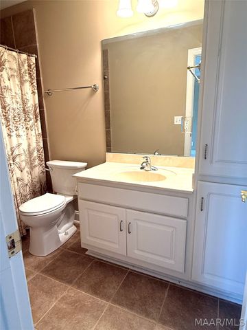 5548 Ash Grove Circle, Montgomery, AL 36116