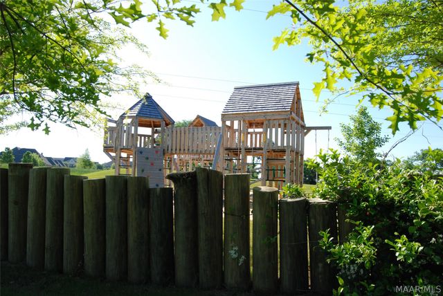 5548 Ash Grove Circle, Montgomery, AL 36116