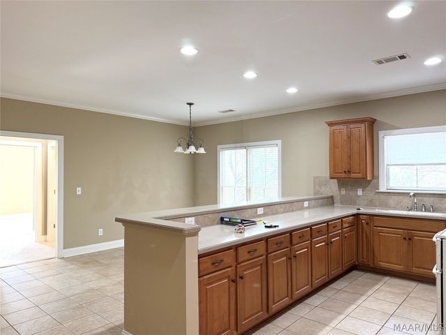 5548 Ash Grove Circle, Montgomery, AL 36116