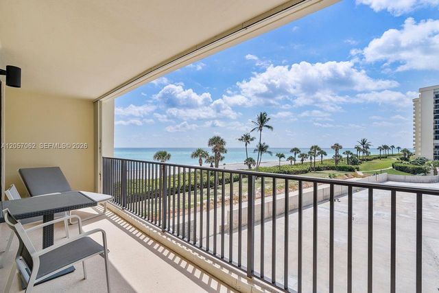 400 Ocean Trail Way 302, Jupiter, FL 33477