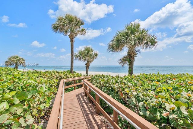 400 Ocean Trail Way 302, Jupiter, FL 33477