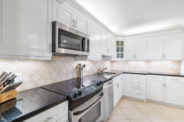 400 Ocean Trail Way 302, Jupiter, FL 33477
