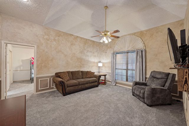611 Combine Road, Seagoville, TX 75159