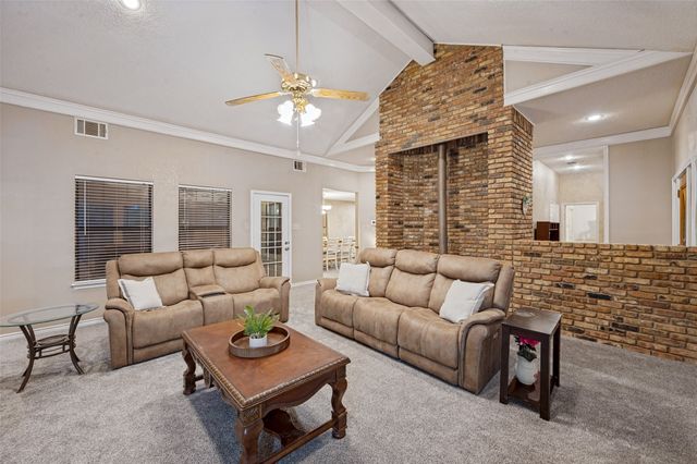 611 Combine Road, Seagoville, TX 75159