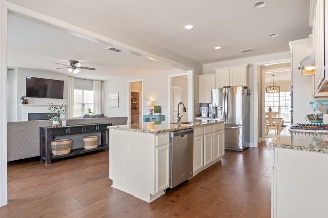 4838 Kingdom Dr, Murfreesboro, TN 37128