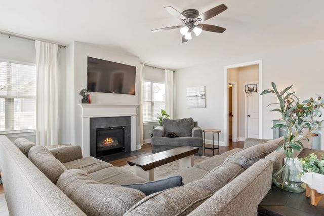 4838 Kingdom Dr, Murfreesboro, TN 37128