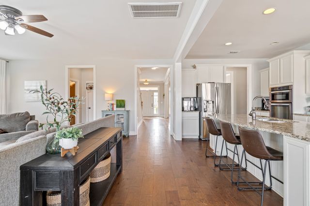 4838 Kingdom Dr, Murfreesboro, TN 37128