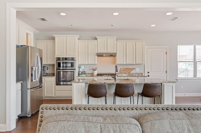 4838 Kingdom Dr, Murfreesboro, TN 37128