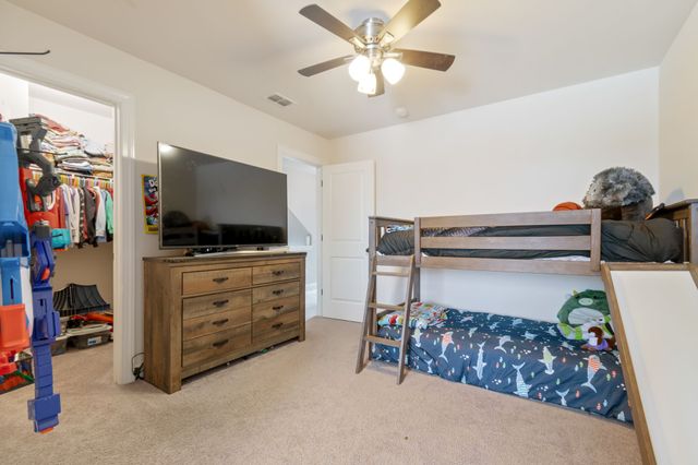 4838 Kingdom Dr, Murfreesboro, TN 37128