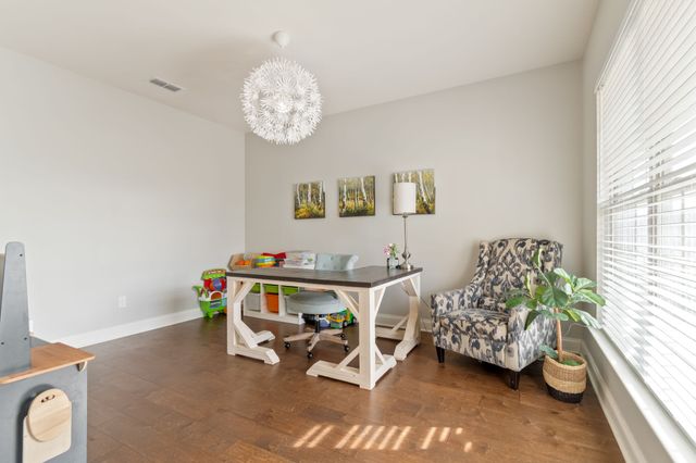 4838 Kingdom Dr, Murfreesboro, TN 37128