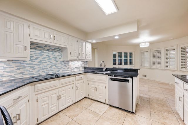 1501 S Lakeshore Drive, Rockwall, TX 75087