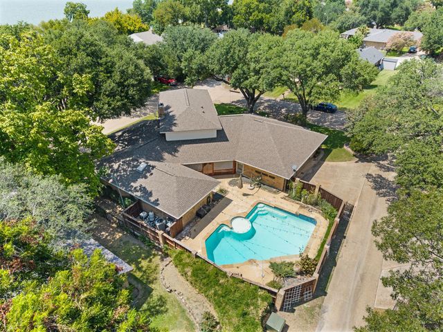 1501 S Lakeshore Drive, Rockwall, TX 75087