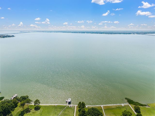 1501 S Lakeshore Drive, Rockwall, TX 75087