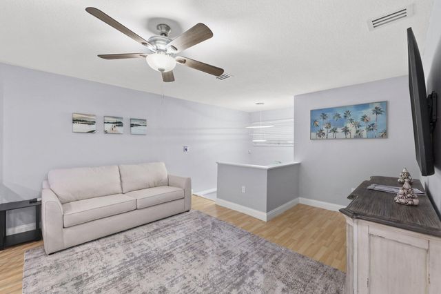 400 SW 28th Avenue, Delray Beach, FL 33445