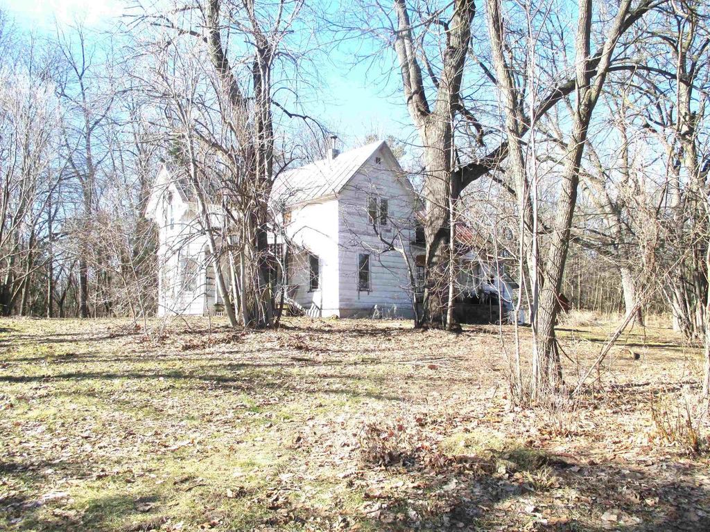 W5042 Fern Avenue, Montello, WI 53949
